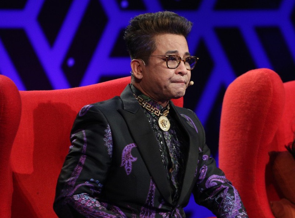 Không chỉ khiến giám khảo Thanh Bạch rơi nước mắt, phần biểu diễn còn khiến giám khảo Hồng Nhung đứng dậy vỗ tay tán thưởng, Hồng Nhung nhận xét: “Các bạn đã có cuộc đối thoại bằng âm nhạc. Không chỉ vây, dường như giữa các bạn có một sợi dây vô hình nào đó được kết nối với nhau khá chặt chẽ. Tôi rất yêu phần trình diễn này”.