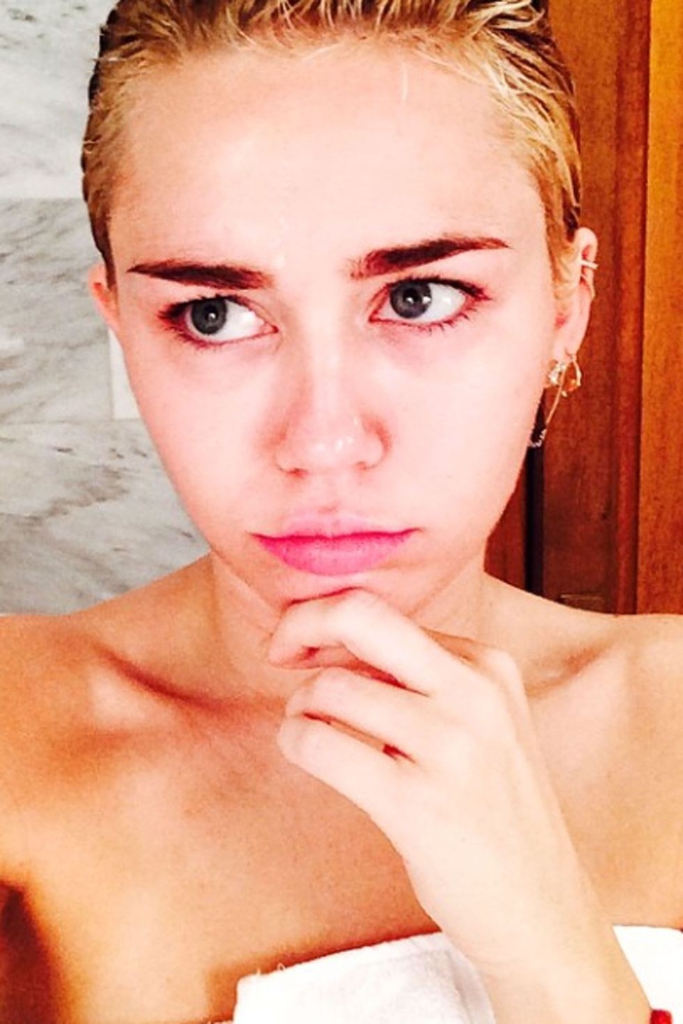 Khi sao mặt mộc vẫn xinh - 23
Miley Cyrus
