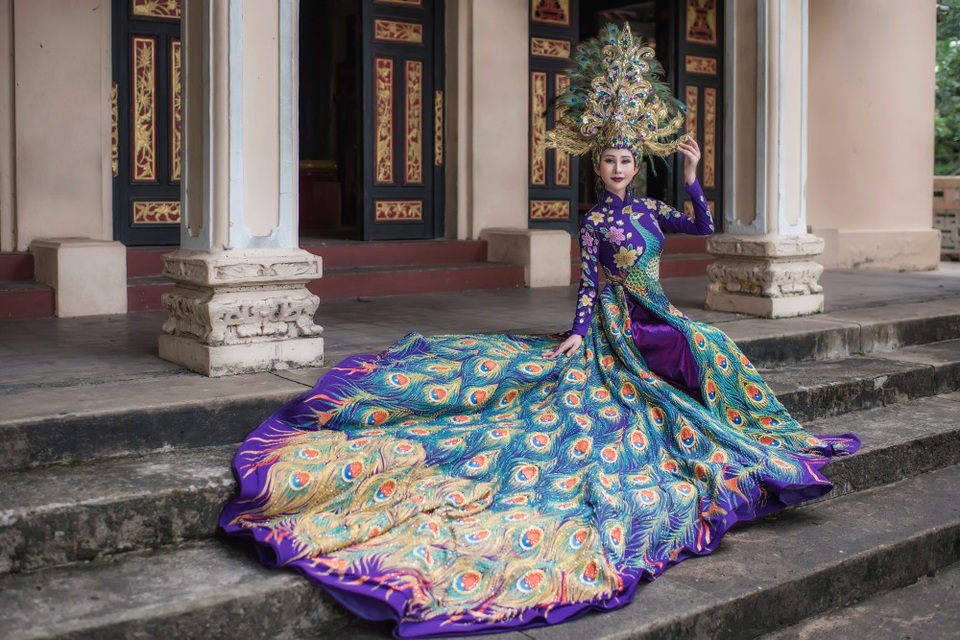 Thí sinh Việt “sốc nặng” vì bị cắt nát Quốc phục trước Chung kết Miss Asia World - 3 Thí sinh Việt “sốc nặng” vì bị cắt nát Quốc phục trước Chung kết Miss Asia World - 3