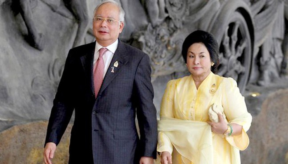 Điểm bất thường của cựu Thủ tướng Najib khi thanh minh tài sản “khủng” - 1 Cựu Thủ tướng Najib và phu nhân (Ảnh: Reuters)