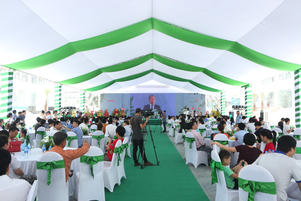 An Bình City chính thức bàn giao căn hộ cho khách hàng - 4 Rất đông khách hàng háo hức tham dự lễ bàn giao căn hộ