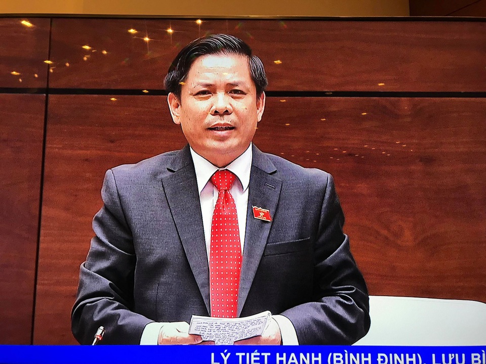 Đại biểu Quốc hội: "Chất lượng đường sắt quá tệ!" - 1 Bộ trưởng Bộ GTVT Nguyễn Văn Thể trả lời chất vấn trước Quốc hội