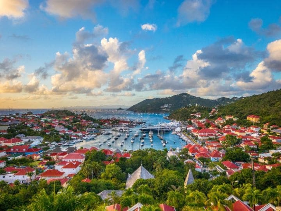 Giới siêu giàu đổ xô đổi tiền lấy quốc tịch thứ hai - 2 Đảo St Kitts and Nevis (Ảnh: Telegraph)
