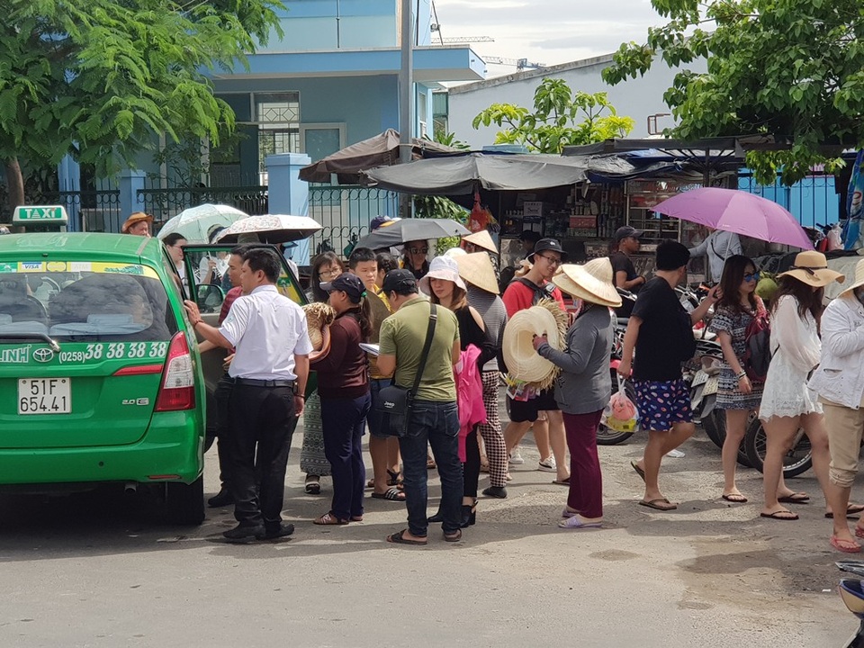 Khách Trung Quốc đến Nha Trang tăng "chóng mặt" - 1