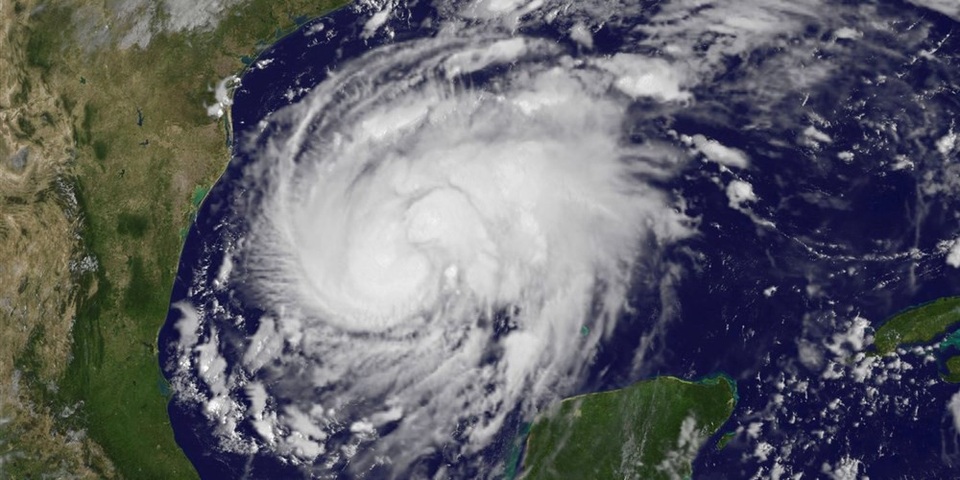 Các cơn bão năm nay có sức tàn phá hơn những năm trước? - 1