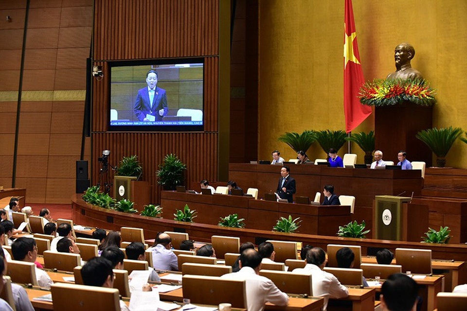Bộ trưởng Trần Hồng Hà: Người nước ngoài mới chỉ mua chung cư tại đặc khu - 3
Quang cảnh buổi trả lời chất vấn (Ảnh: Như Phúc)