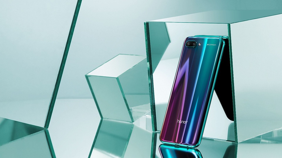7 điểm nhấn sáng giá trên Honor 10 giá dưới 10 triệu đồng - 5 Honor 10 có nhiều tính năng ấn tượng nhưng giá lại cực “yêu” chỉ 9.99 triệu đồng
