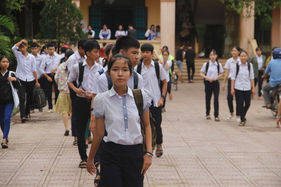 Quảng Trị: Đề thi Toán lớp 10 có sự phân hóa - 1 Thí sinh rời phòng thi sau khi hoàn thành bài môn Toán