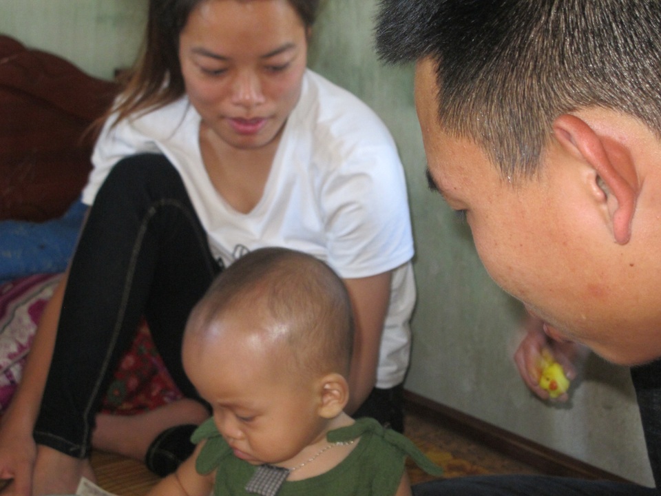 Giờ đây, hai vợ chồng chỉ muốn dành thời gian bên con từng giờ từng phút...