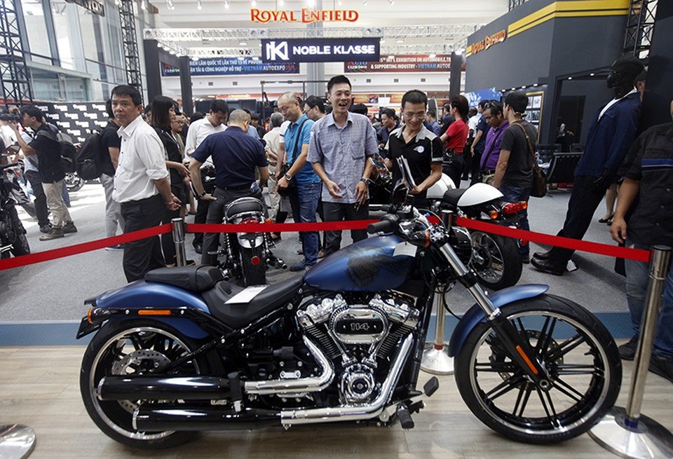Triển lãm Auto Expo 2018: Cuộc chơi của các dòng môtô phân khối lớn - 4 Triển lãm Auto Expo 2018: Cuộc chơi của các dòng môtô phân khối lớn - 4