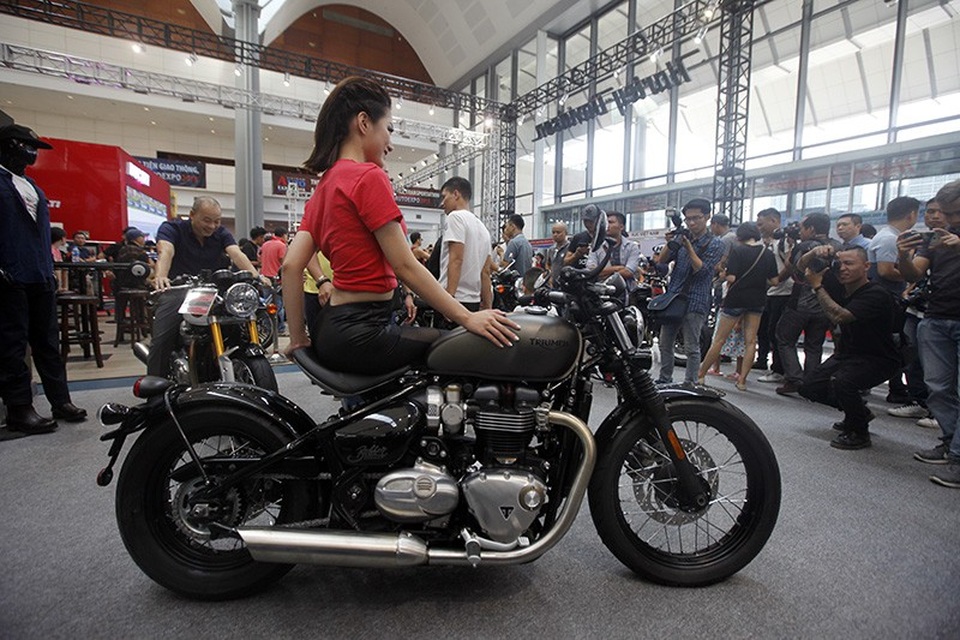 Triển lãm Auto Expo 2018: Cuộc chơi của các dòng môtô phân khối lớn - 11 Triển lãm Auto Expo 2018: Cuộc chơi của các dòng môtô phân khối lớn - 11