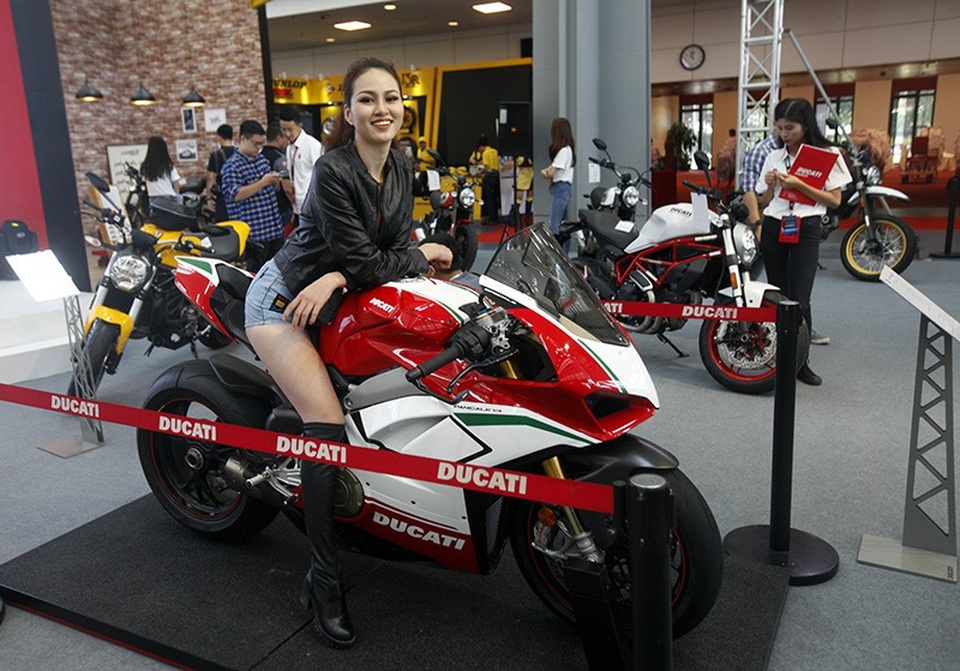 Triển lãm Auto Expo 2018: Cuộc chơi của các dòng môtô phân khối lớn - 17 Triển lãm Auto Expo 2018: Cuộc chơi của các dòng môtô phân khối lớn - 17