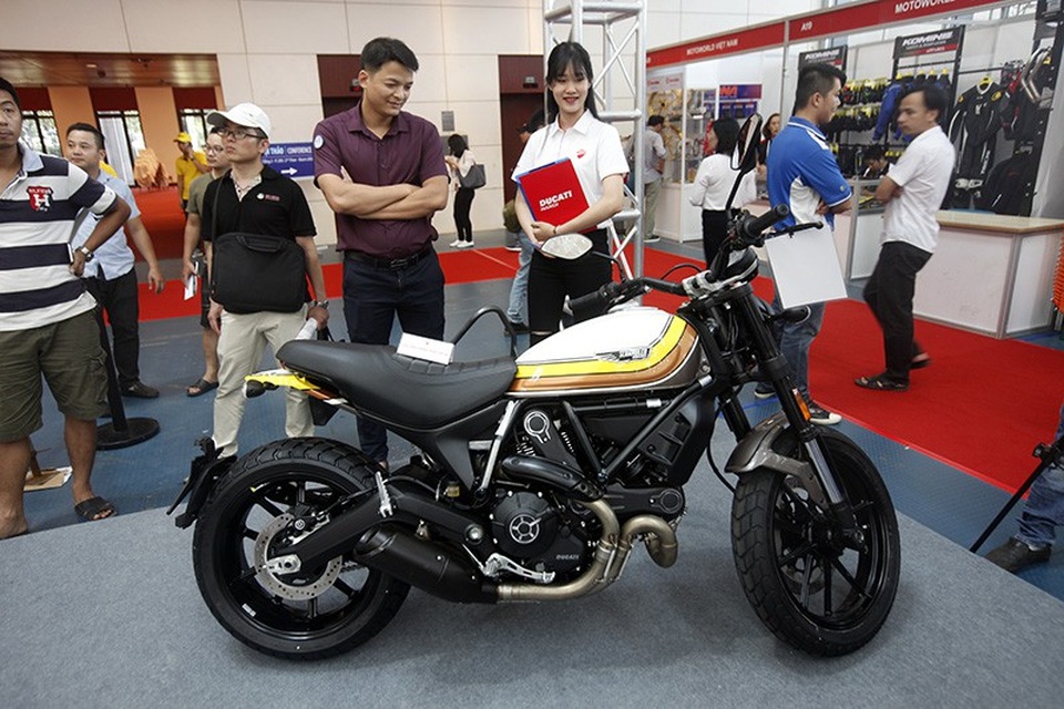 Triển lãm Auto Expo 2018: Cuộc chơi của các dòng môtô phân khối lớn - 8 Triển lãm Auto Expo 2018: Cuộc chơi của các dòng môtô phân khối lớn - 8