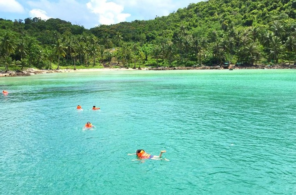 Tháng 6 thời điểm lý tưởng để tận hưởng thiên đường biển ở Nam Du. Ảnh: Nhật Tân