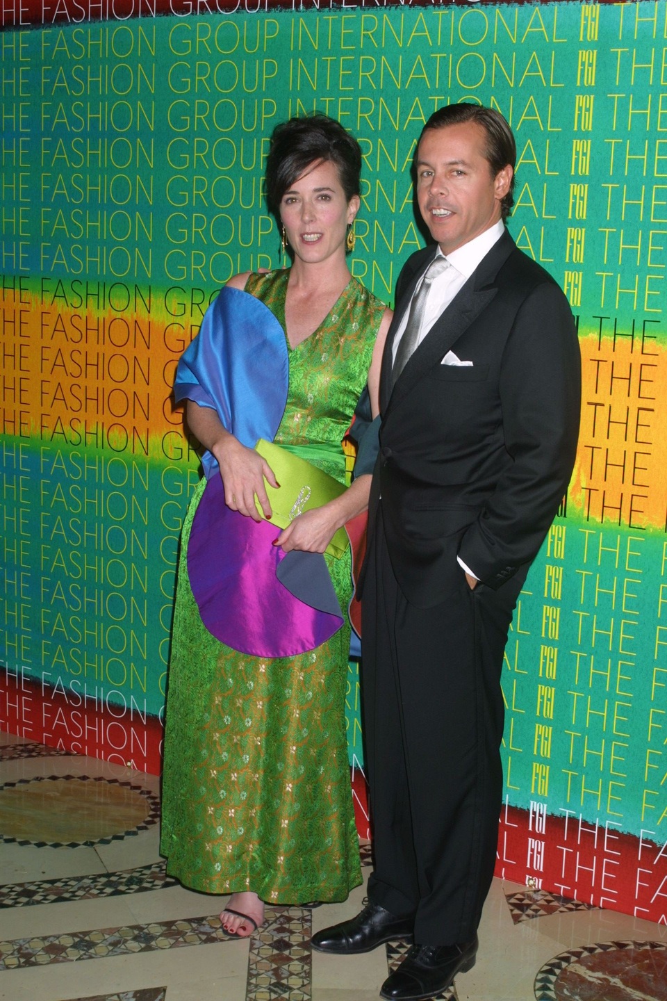 
Kate Spade được người giúp việc phát hiện trong tình trạng đã treo cổ tự tử tại nhà riêng ở New York tầm hơn 10 giờ sáng 5/6
