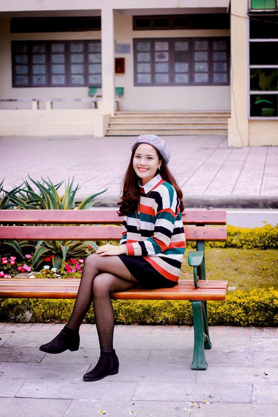 
Nét đẹp trong trẻo của nữ sinh năm 3 ĐH Giao thông Vận tải.
