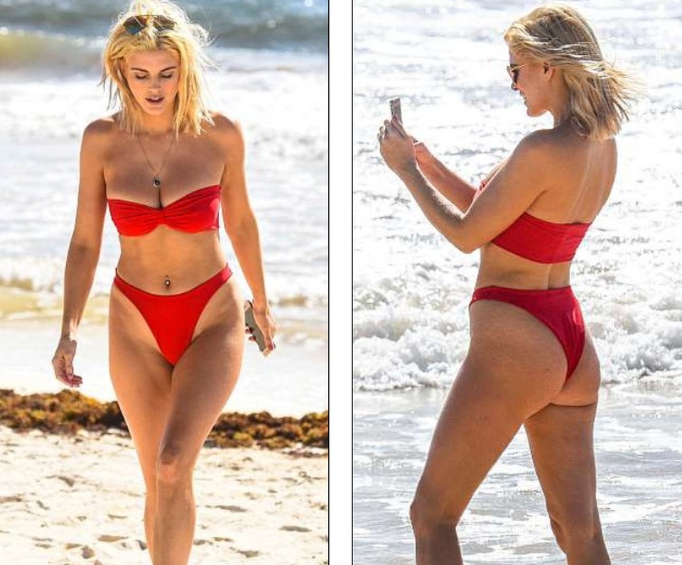 Ashley James khoe ngực nảy nở - 1
Ashley James diện áo tắm đỏ rực sải bước trên bãi biển Ibiza, Tây Ban Nha ngày 6/6 vừa qua