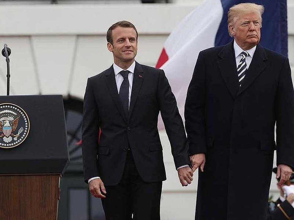 
Liệu Tổng thống Mỹ Trump (phải) và Tổng thống Pháp Macron (trái) có còn giữ được sự thân thiện này khi Pháp là nước đi đầu trong khối EU về chủ trương đối đầu cứng rắn với Mỹ về thương mại . Ảnh: GETTY IMAGES
