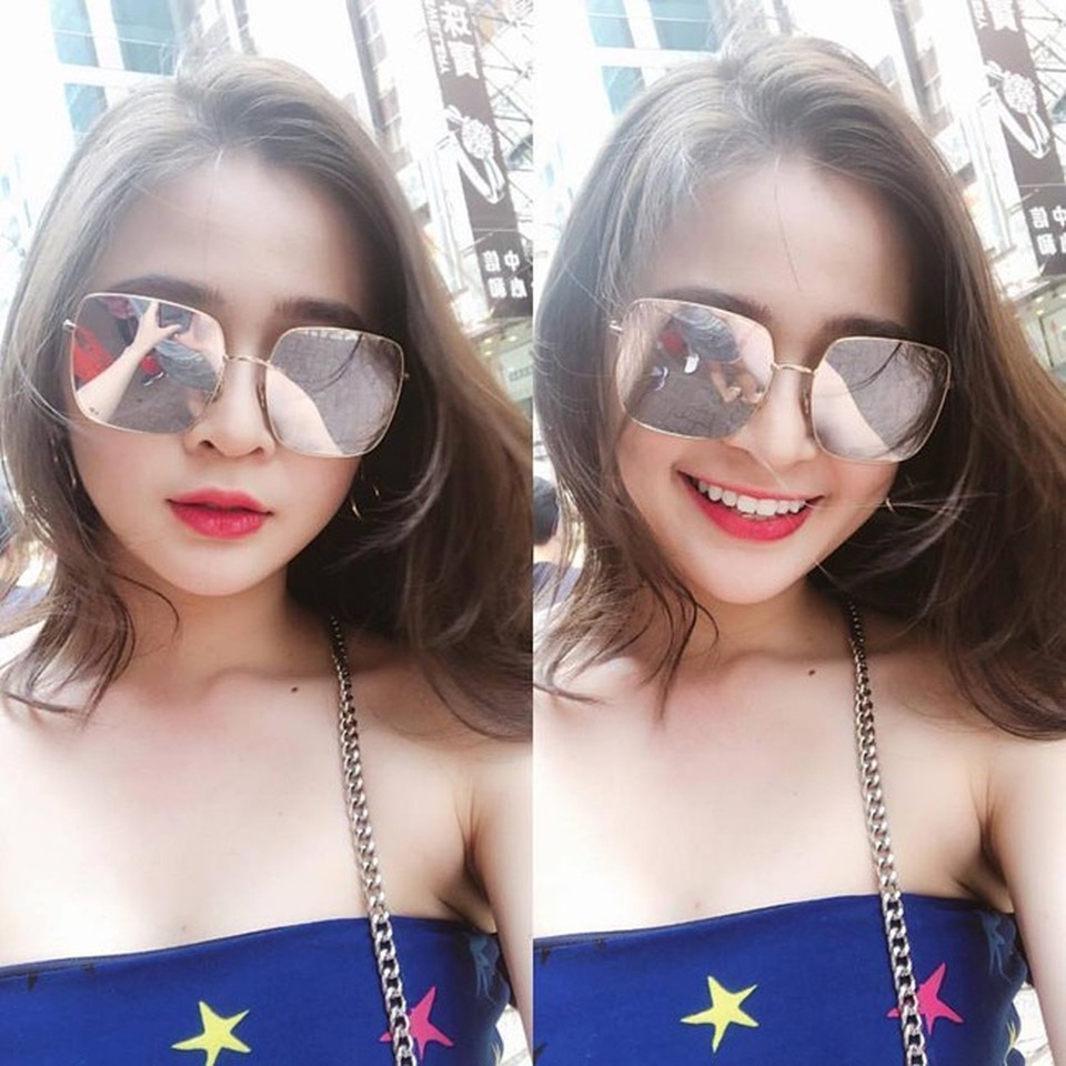 Mùa hè nóng bỏng của hai "cô út" nổi tiếng mạng xã hội - 16
Sự quyến rũ toát ra từ gương mặt đến hình thể.