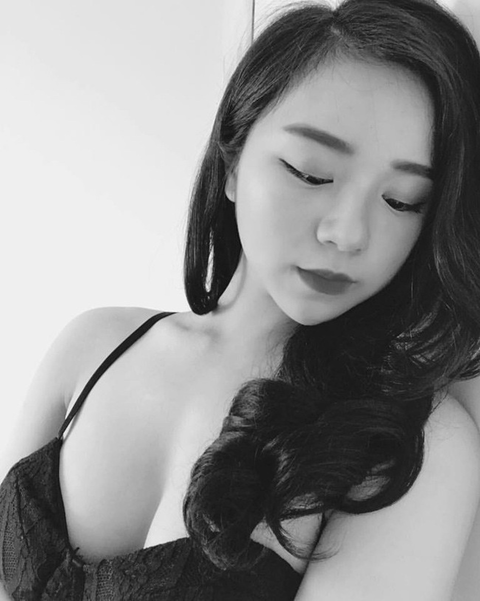 Những lần đăng ảnh khiến fan "sốt xình xịch" của hot girl ngủ gật - 6
Cô nàng sở hữu thân hình quyến rũ bao người ao ước.