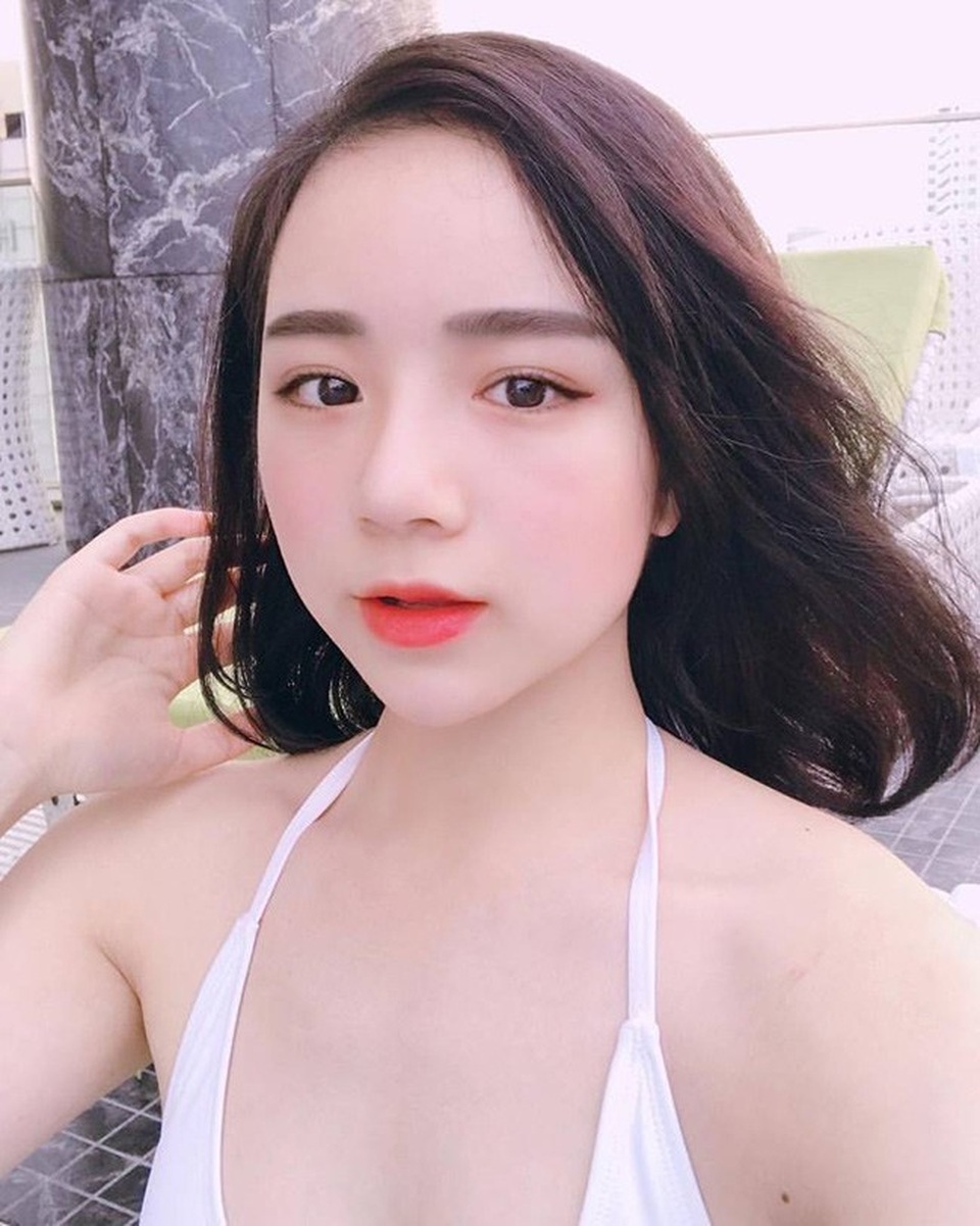 Những lần đăng ảnh khiến fan "sốt xình xịch" của hot girl ngủ gật - 9
Gương mặt thiên thần nhưng thân hình bốc lửa.
