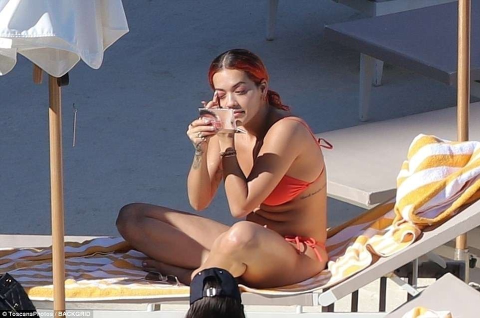 Rita Ora diện bikini gợi cảm bên bạn trai - 6 Rita Ora diện bikini gợi cảm bên bạn trai - 6