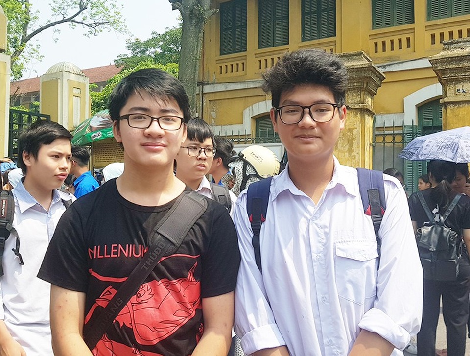 Thí sinh nói gì về thông tin lọt đề thi lớp 10? - 4
Tiến Anh và Mai Hoàng Anh (THCS Ngô Sĩ Liên).