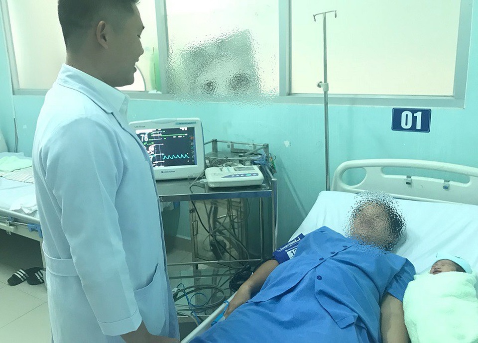 Nhờ được phẫu thuật khẩn nguy, bệnh nhân đã được mẹ tròn con vuông