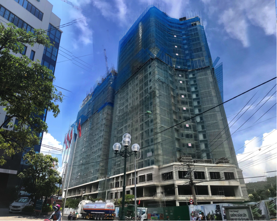 Vật liệu xây dựng không nung “ung dung” chiếm lĩnh thị trường - 3 Dự án P.H Complex Nha Trang với tốc độ thi công nhanh chóng nhờ sử dụng sản phẩm tấm tường rỗng bê tông đúc sẵn theo công nghệ đùn ép