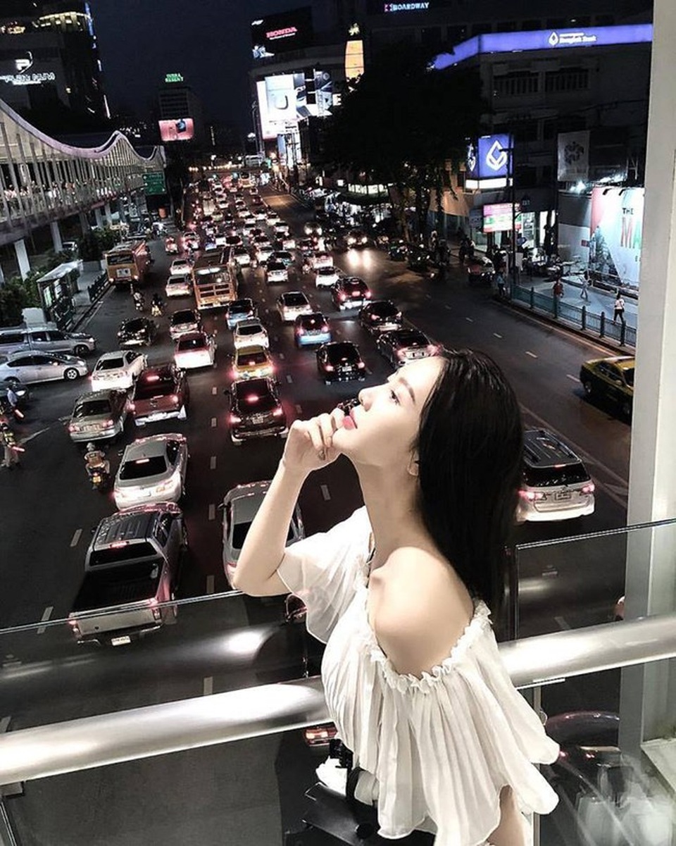 Hot girl "Nóng cùng World Cup" thay đổi ngoạn mục sau 4 năm - 16
Giờ đây, Ngọc Châm đã có chỗ đứng nhất định trong giới trẻ Việt với gần 200.000 lượt theo dõi trên Facebook.