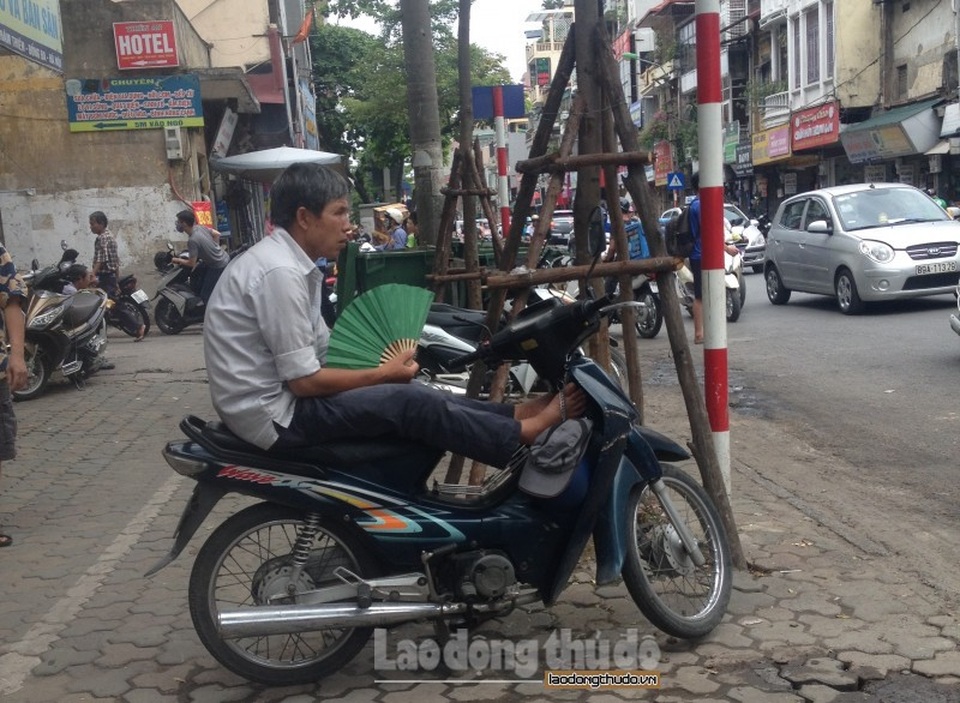 Mưu sinh giữa nắng hè đổ lửa - 11 Mưu sinh giữa nắng hè đổ lửa - 11