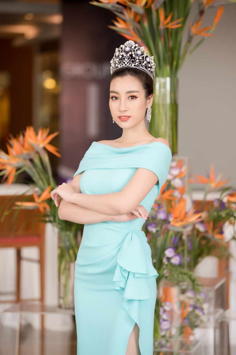 Đỗ Mỹ Linh xuất hiện trong sự kiện không chỉ với tư cách Hoa hậu đương kim mà còn là một thành viên của BGK. Thời điểm Hoa hậu Việt Nam 2016 được lựa chọn làm thành viên Hội đồng BGK Hoa hậu Việt Nam 2018 đã làm dấy lên nhiều ý kiến trái chiều. Tuy nhiên, Mỹ Linh cho rằng, cô có thể giúp các thí sinh thể hiện mình tốt hơn bằng cách truyền đạt những bài học kinh nghiệm của bản thân.