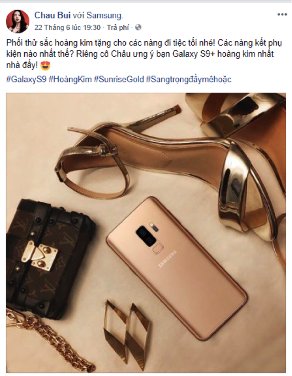 Ngắm các nàng thời thượng đọ dáng hoàng kim - 7 Bí quyết mê hoặc ánh nhìn của Fashionista Châu Bùi chính là cả cây vàng kim và phụ kiện Galaxy S9+ ton sur ton