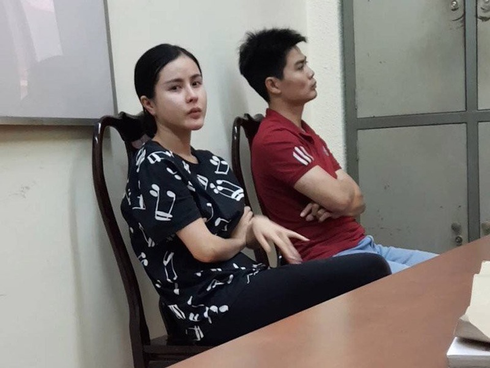 Hotgirl trong đường dây đánh bạc 2.000 tỷ đồng là ai? - 2
Trần Thị Hồng Trinh, là người tình cũng là người giúp sức tích cực cho Đạt trong việc xây dựng và điều hành hệ thống cờ bạc qua mạng