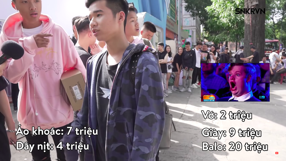 "Choáng" clip bóc giá quần áo, giày dép hàng hiệu trăm triệu đồng của bạn trẻ Sài Gòn - 2 Chàng trai chơi đồ hiệu chăm chút đến cả đôi tất (vớ).