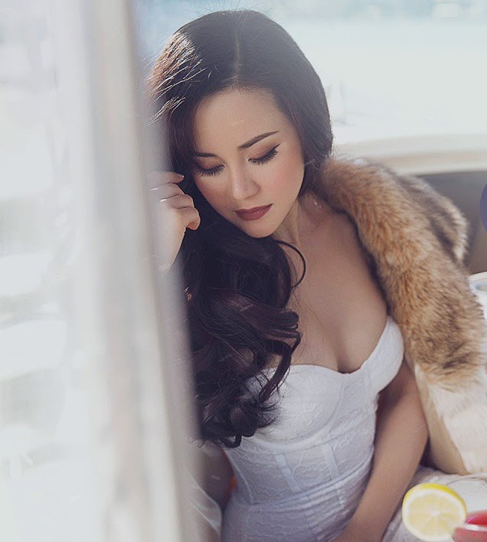 Quá khứ cay đắng tủi hờn của những sao Việt lớn lên nơi cửa Phật, tu viện - 6 Trước khi có những tháng ngày màu hồng, ít ai biết, Vy Oanh từng có một tuổi thơ không mấy đầy đủ.