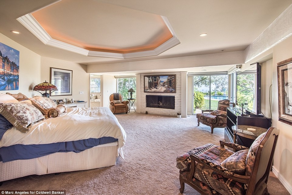 
Đôi vợ chồng nổi tiếng chia tay vào năm 1957
