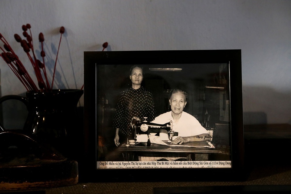 Thú vị khi uống cà phê trong hầm biệt động Sài Gòn - 2
Trước đây, căn nhà do vợ chồng ông Đỗ Miễn quản lí.