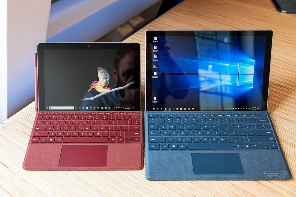 Microsoft lần đầu trình làng máy tính bảng Surface cỡ nhỏ, giá rẻ - 9 So sánh kích thước của Surface Go (trái) và Surface Pro (phải)