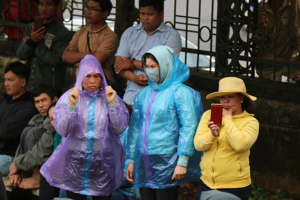 Vụ nổ súng 3 người chết ở Đắk Nông: Bị cáo Đặng Văn Hiến y án tử hình - 4 Vụ nổ súng 3 người chết ở Đắk Nông: Bị cáo Đặng Văn Hiến y án tử hình - 4