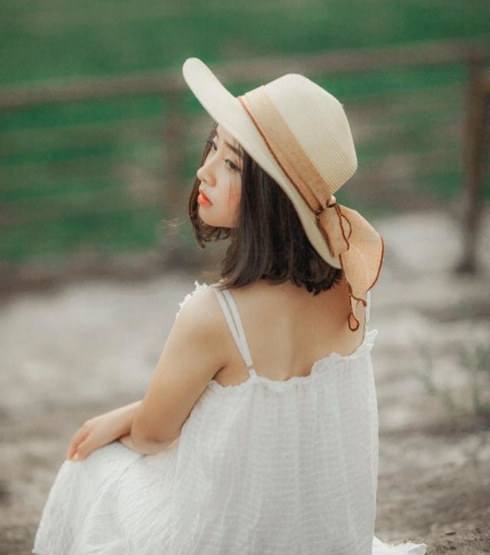Nếu anh thương em cũng đã muộn rồi - 1 Thương nhau để đó thôi, bước thêm chỉ đau đớn hơn... (Ảnh minh họa: Dương Minh Vương)