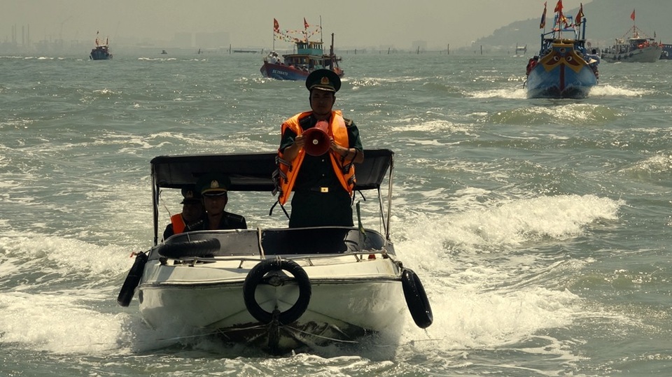 Du lịch "bắt tay" bộ đội Biên phòng phục vụ du khách - 5 Lễ hội Nghinh Ông Cần Giờ là một trong những điểm nhấn của du lịch TPHCM, bảo vệ an toàn cho bà con ngư dân và du khách một trong rất nhiều nhiệm vụ quan trọng của Biên phòng thành phố