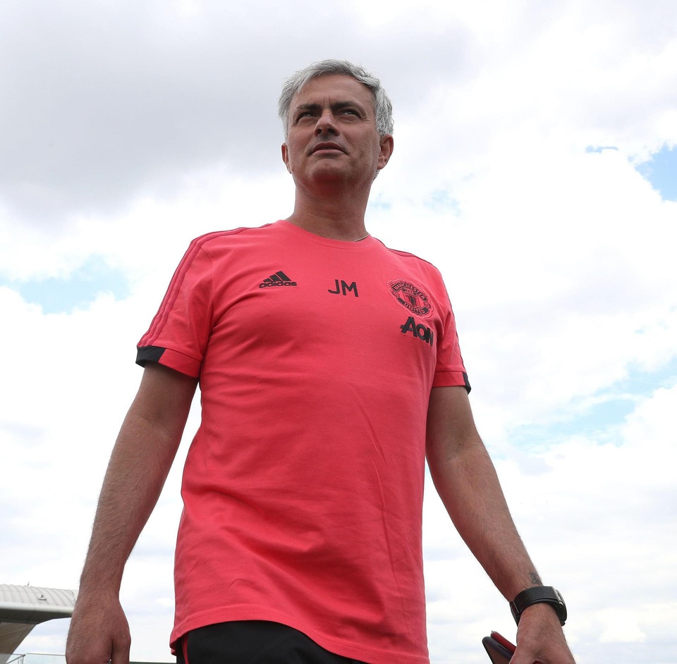 MU hội quân trở lại, tập luyện để chuẩn bị đi du đấu - 1
Mourinho đã trở lại công tác huấn luyện sau thời gian nghỉ đi làm thêm chuyên gia bình luận World Cup