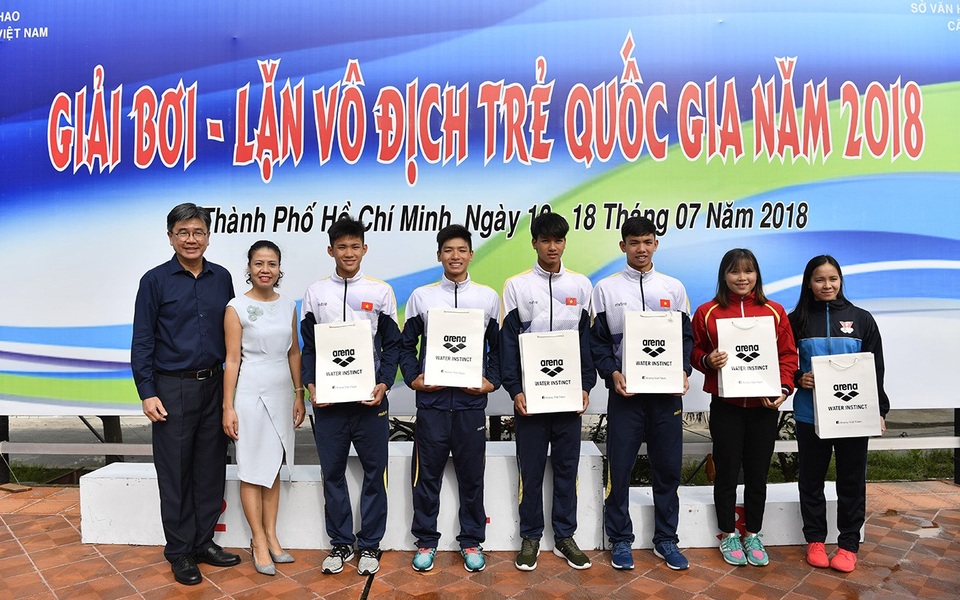Bơi Việt Nam tự tin hướng đến Asiad 2018 - 1 Đội tuyển bơi Việt Nam nhận tin vui trong ngày khai mạc giải Bơi vô địch trẻ quốc gia 2018