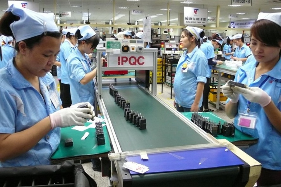 Sống tối thiểu là sống thế nào? - 1
Đa số công nhân, người lao động, cán bộ công đoàn cơ sở đề khẳng định mức lương tối thiểu vùng như hiện nay không đảm bảo mức sống tối thiểu. Ảnh: P.V