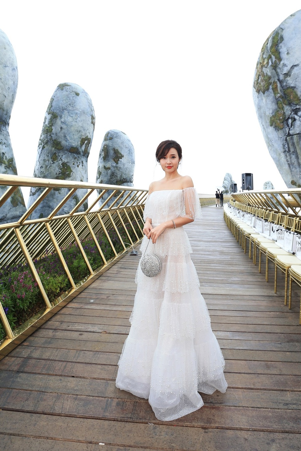 Nữ diễn viên Midu trong trẻo, dịu dàng như nàng công chúa.