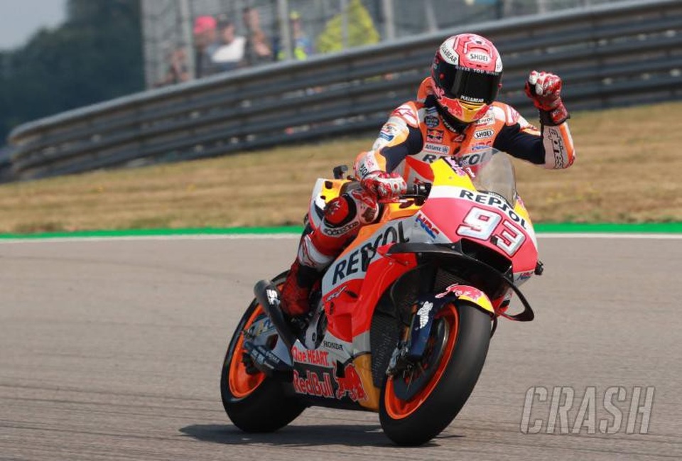 Thắng dễ ở chặng 9, Marquez có chiến thắng thứ 9 tại Sachsenring - 4 Thắng dễ ở chặng 9, Marquez có chiến thắng thứ 9 tại Sachsenring - 4
