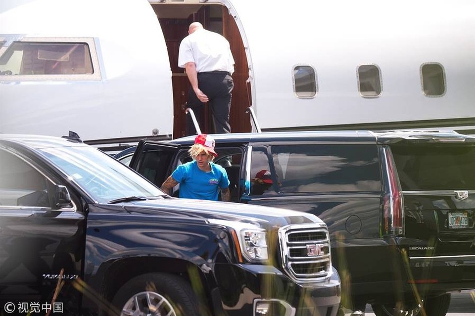 
Justin và Hailey đã có vài ngày nghỉ dưỡng tại Miami để ăn mừng sự kiện đính hôn cách đây một tuần.
