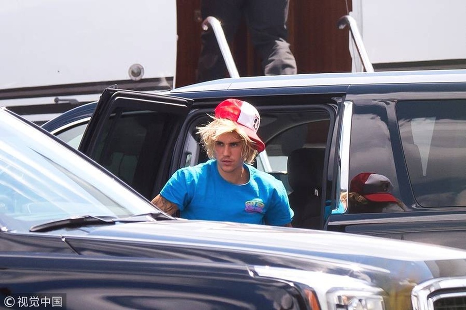 
Justin chính là người chủ động công khai chuyện anh đính hôn với Hailey sau 1 tháng tái hợp.
