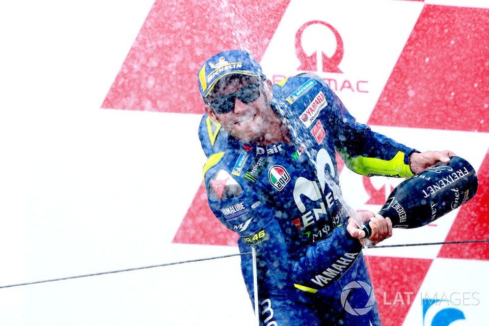 Thắng dễ ở chặng 9, Marquez có chiến thắng thứ 9 tại Sachsenring - 6 Thắng dễ ở chặng 9, Marquez có chiến thắng thứ 9 tại Sachsenring - 6